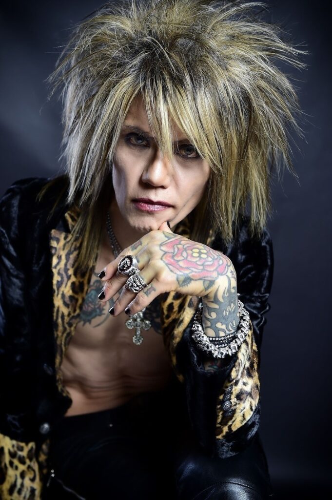 DUST＆BONES 新品未開封　ZIGGY 森重樹一 Amazon.co.jp: ☆ZIGGY☆ライブ会場限定CD☆逆説のファンタジア